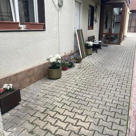 Rami House Central Double Rooms 브라쇼브 외부 사진