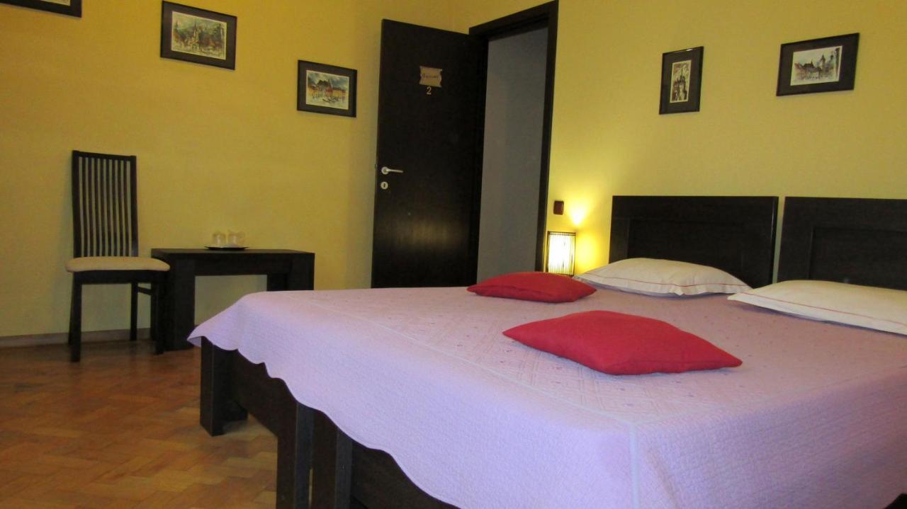 Rami House Central Double Rooms 브라쇼브 외부 사진