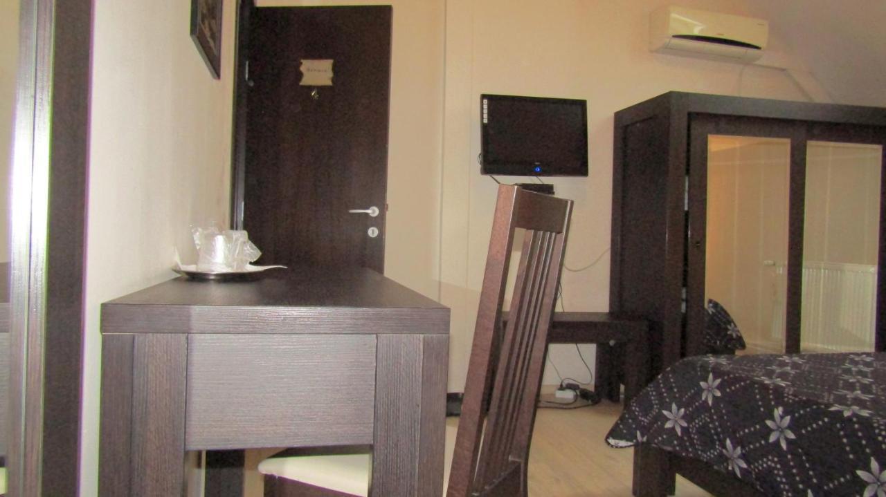 Rami House Central Double Rooms 브라쇼브 외부 사진