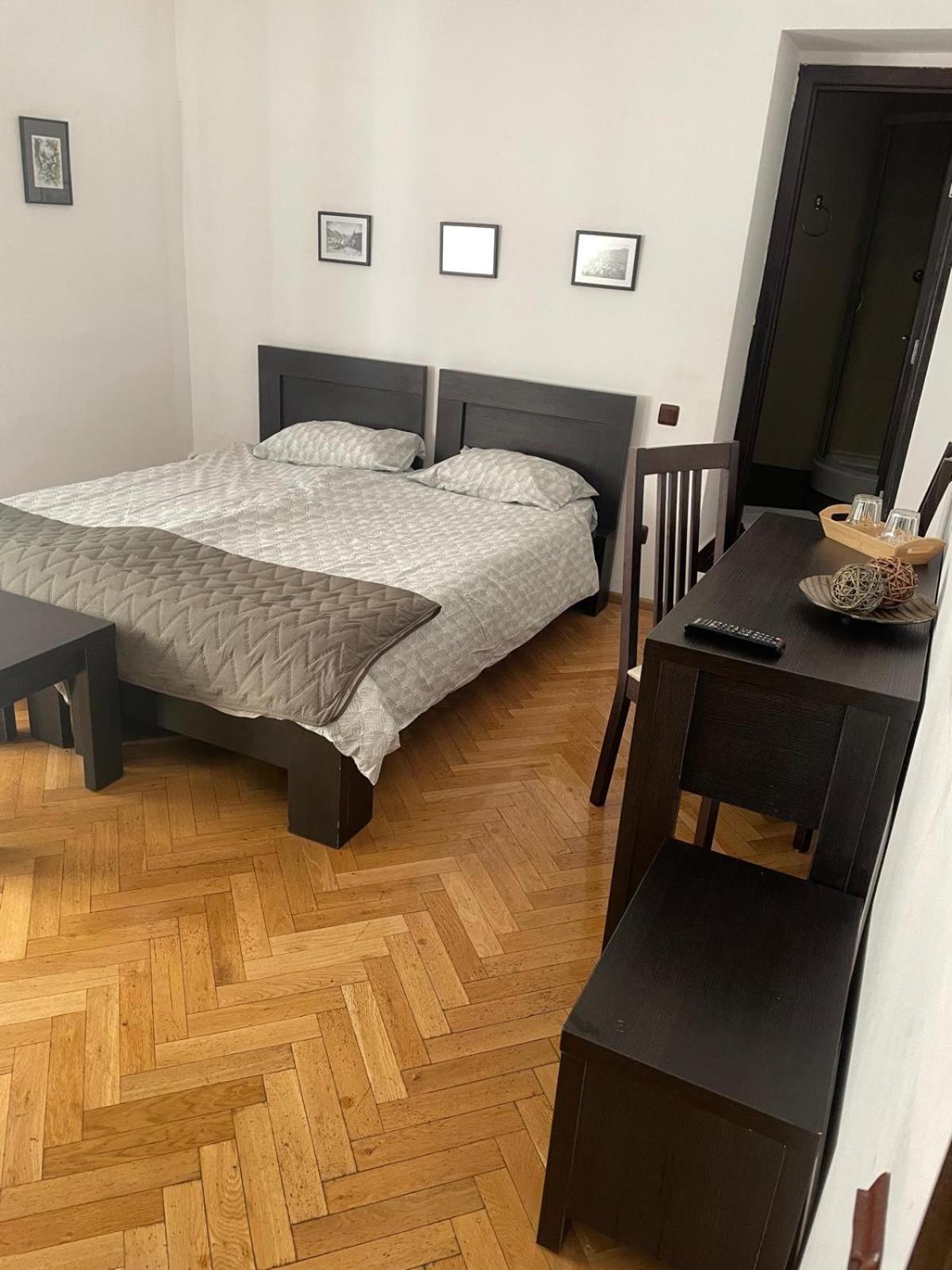 Rami House Central Double Rooms 브라쇼브 외부 사진